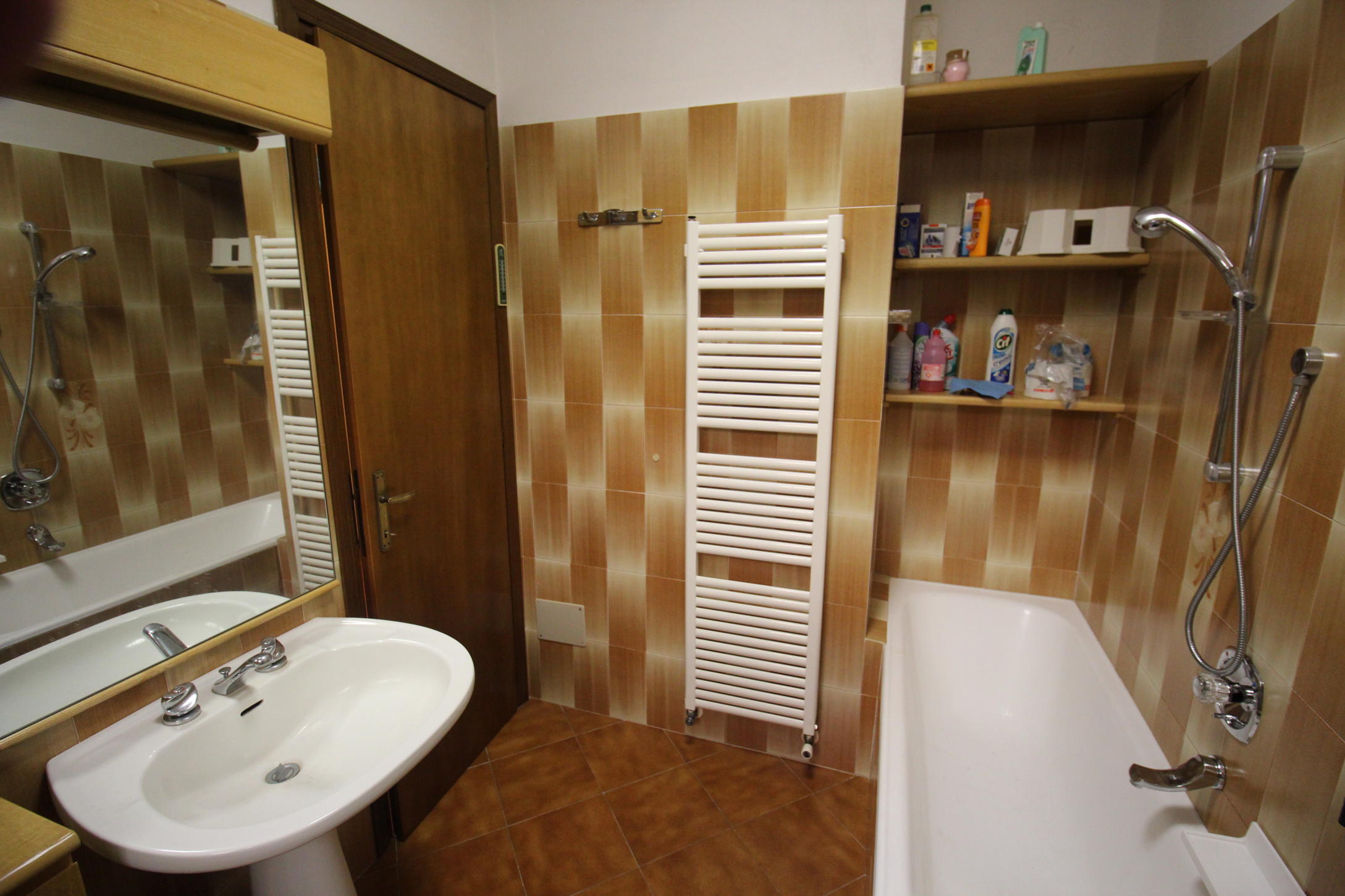 14 - Pettenasco villa stupenda vista  lago d’Orta, con piscina PETTENASCO